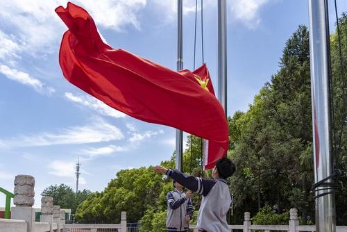 文明校园国旗下讲话稿三篇