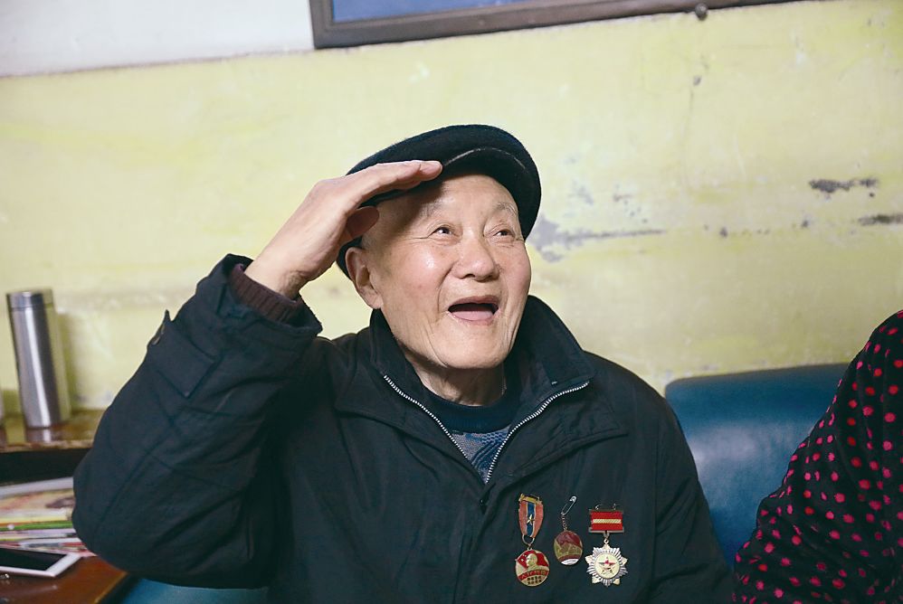 　　 感动中国候选人张富清事迹观后感心得5篇