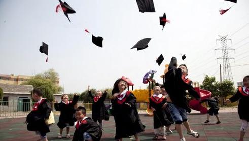 关于学生的毕业典礼发言稿五篇